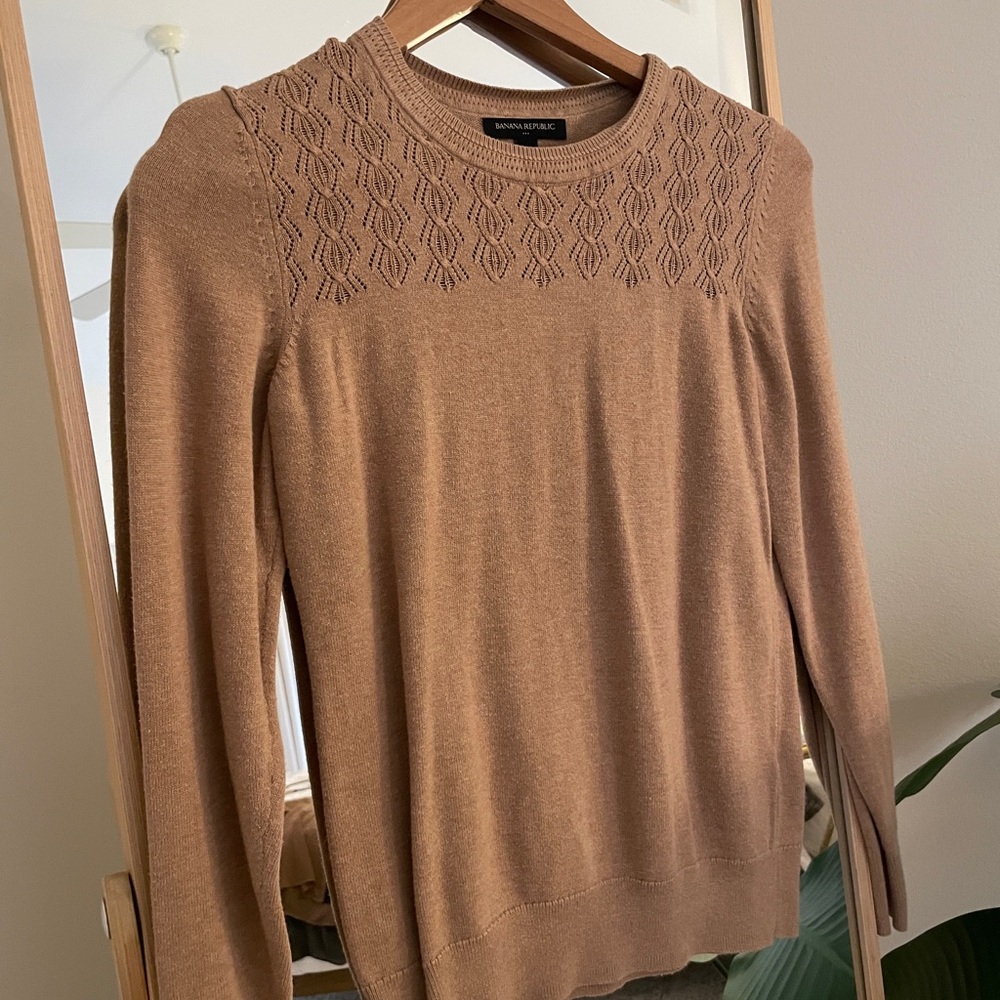 Banana Republic Women's Camel Crew Neck Sweater